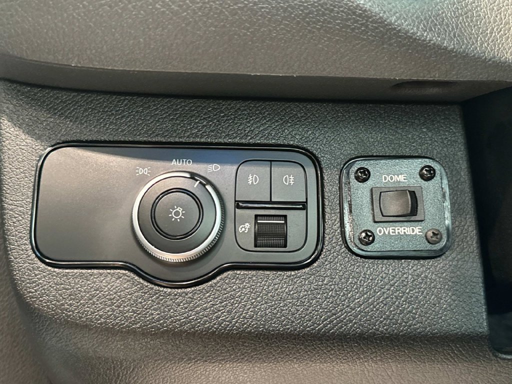 Used 2025 Mercedes-Benz Sprinter 3500 image 22
