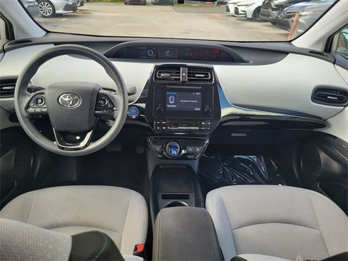 Used 2019 Toyota Prius LE image 9