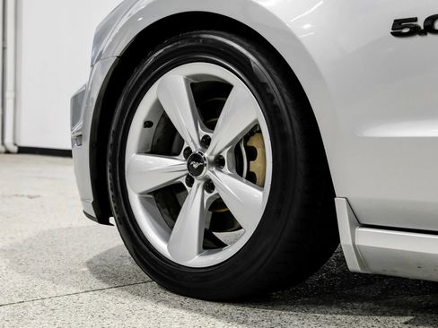 Used 2013 Ford Mustang GT Premium w/ Comfort Pkg RWD image 58