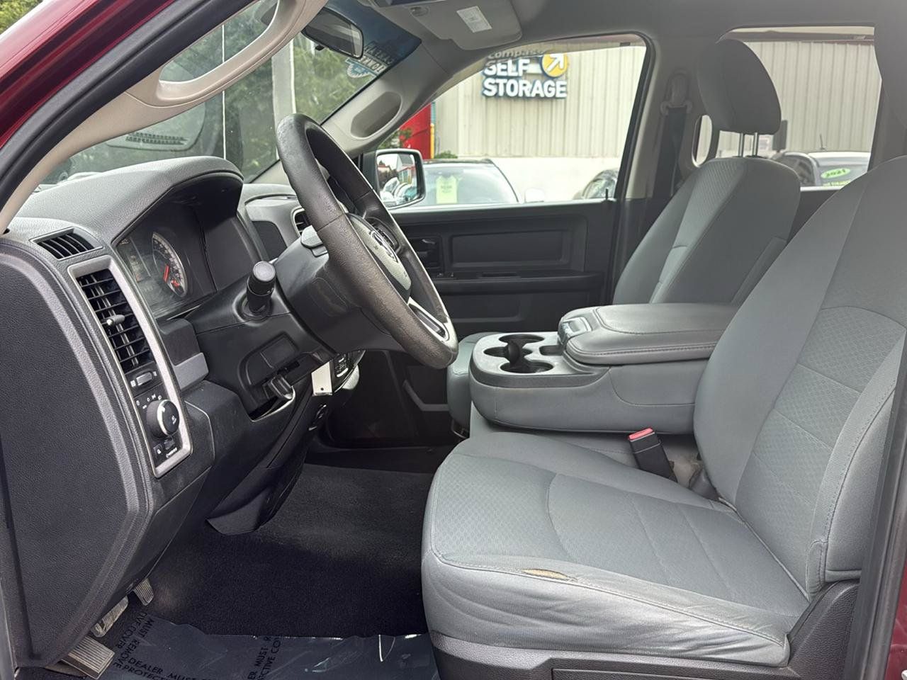 Used 2018 RAM 1500 Express AWD/4WD image 10