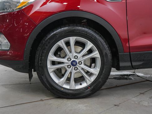 Used 2017 Ford Escape SE w/ SE Cold Weather Package FWD image 29