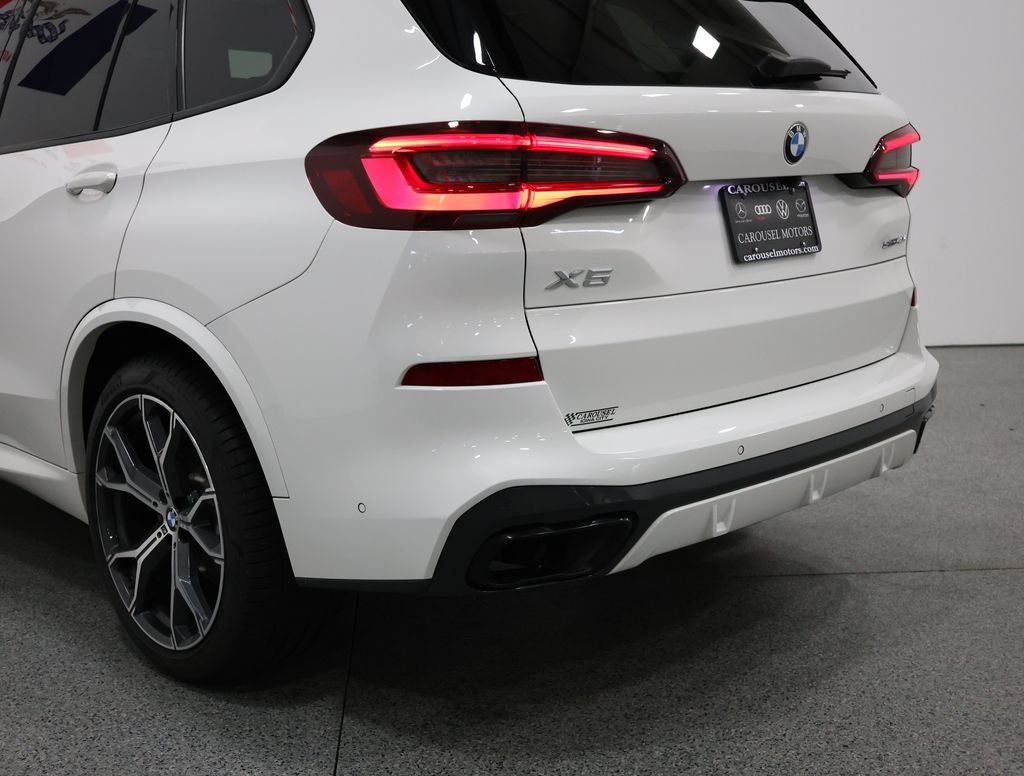 Used 2022 BMW X5 sDrive40i w/ M Sport Package RWD image 10