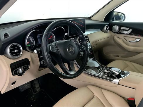 Used 2018 Mercedes-Benz GLC 300 4MATIC image 18