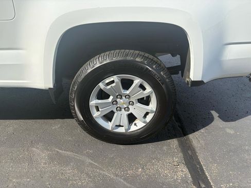 Used 2018 Chevrolet Colorado LT AWD/4WD image 9