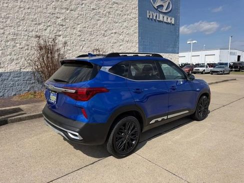 Used 2023 Kia Seltos Nightfall Edition image 3