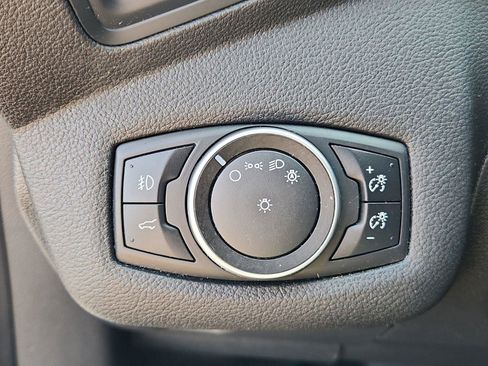 Used 2018 Ford Escape SE w/ SE Sync 3 Package AWD/4WD image 18