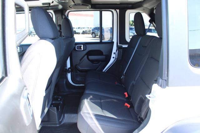 Used 2022 Jeep Wrangler Unlimited Sport AWD/4WD image 40