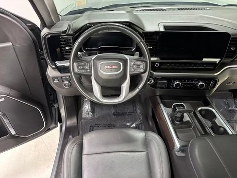 Used 2024 GMC Sierra 1500 SLT w/ SLT Premium Plus Package AWD/4WD image 18
