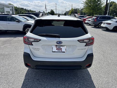 Used 2024 Subaru Outback Premium AWD/4WD image 25