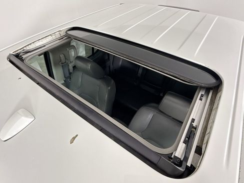 Used 2016 Nissan Frontier SL w/ Moonroof Package AWD/4WD image 22