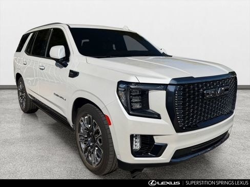 Used 2023 GMC Yukon Denali Ultimate AWD/4WD image 2