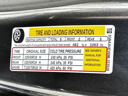 Used 2021 Chevrolet Equinox LT AWD/4WD image 32