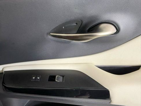 Certified 2025 Lexus ES 300h w/ Premium Package image 37