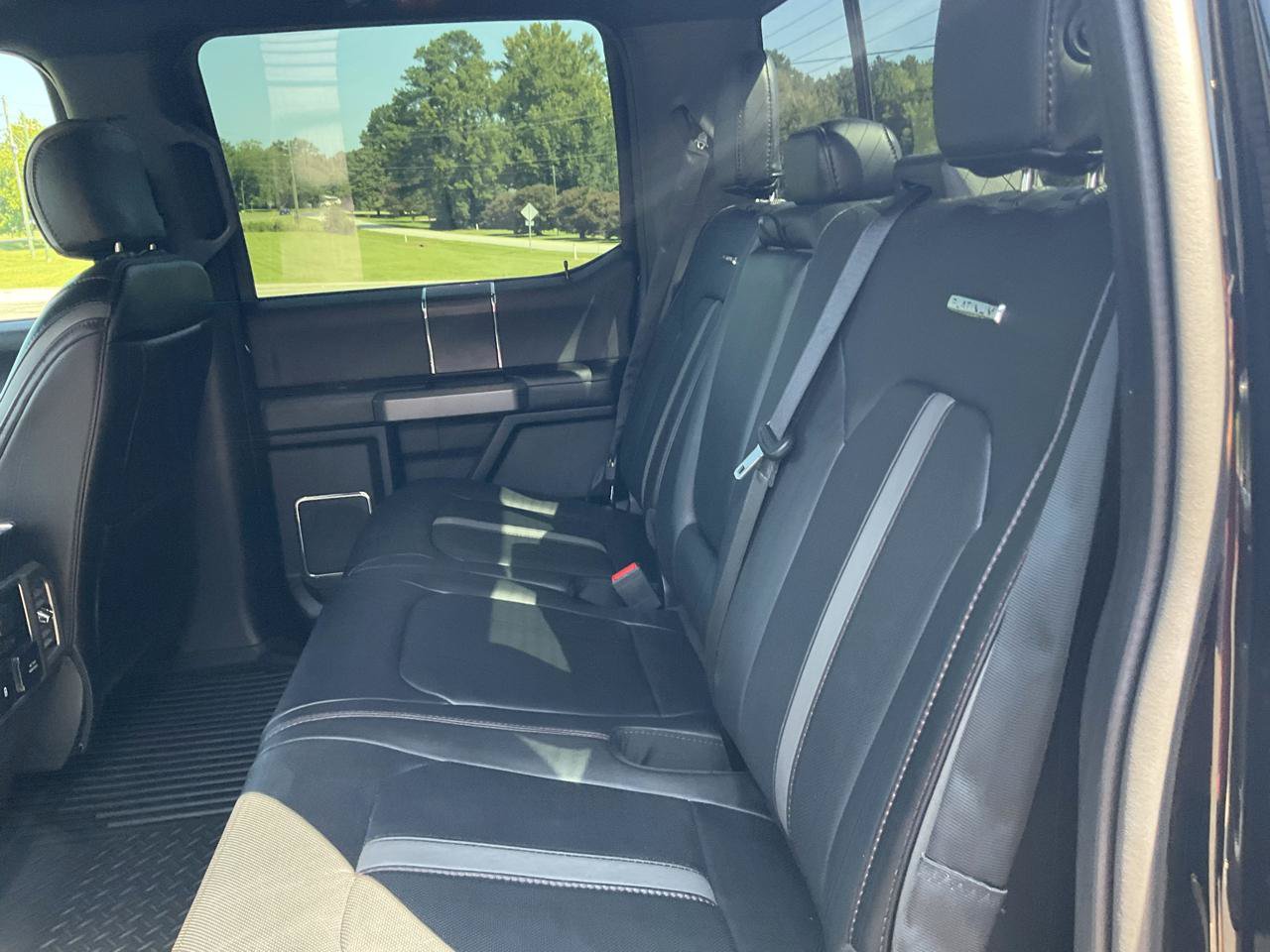 Used 2018 Ford F150 Platinum w/ Equipment Group 701A Luxury AWD/4WD image 20