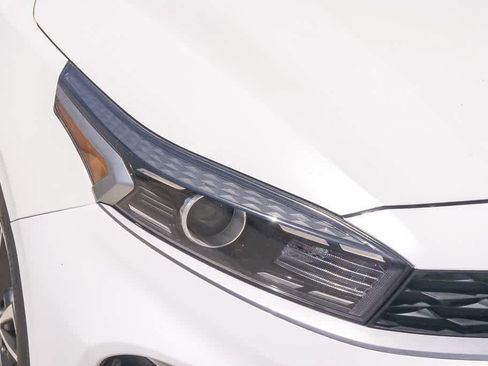 Used 2023 Kia Forte LXS FWD image 4