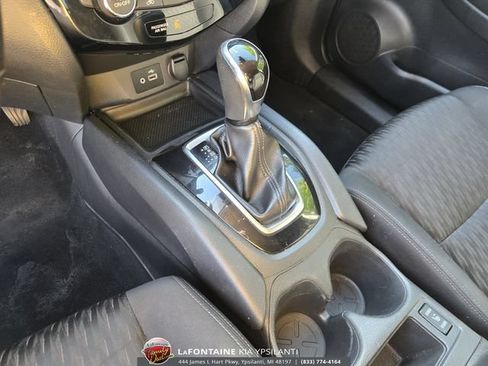 Used 2020 Nissan Rogue SV AWD/4WD image 22