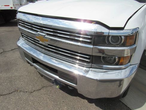 Used 2018 Chevrolet Silverado 3500 W/T AWD/4WD image 17