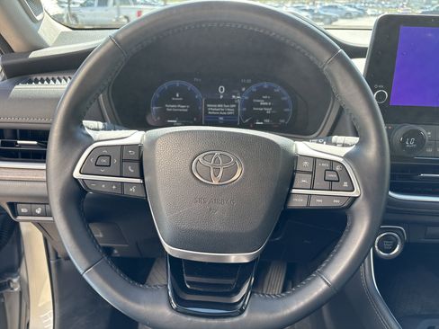 Used 2024 Toyota Grand Highlander Limited image 15