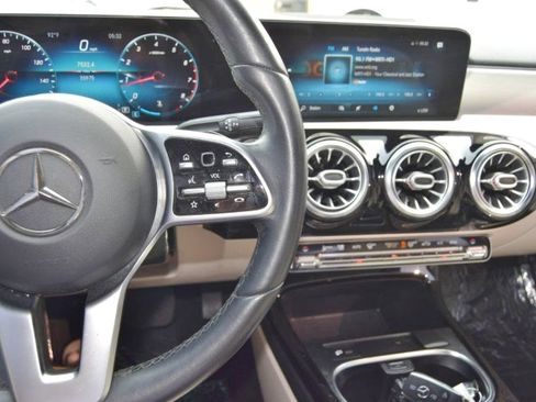 Used 2021 Mercedes-Benz A 220 image 24