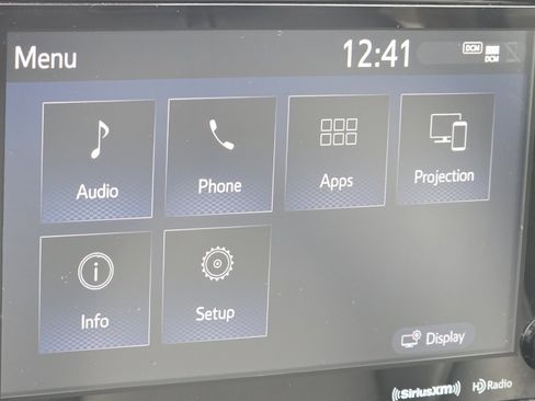 Used 2021 Toyota Highlander XLE image 4