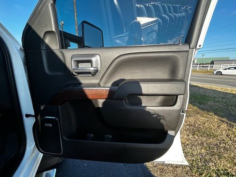 Used 2018 GMC Sierra 2500 SLT w/ Duramax Plus Package image 23