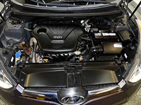 Used 2016 Hyundai Veloster w/ Option Group 03 FWD image 16
