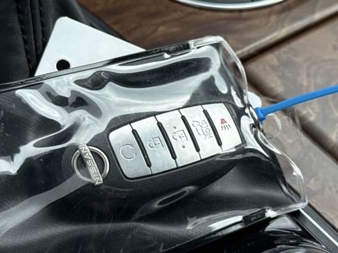 Used 2024 Nissan Armada SL w/ Captain's Chairs Package image 38