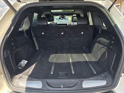 Used 2016 Jeep Grand Cherokee Overland AWD/4WD image 23