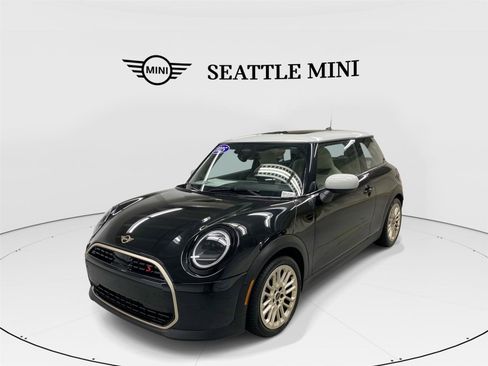Certified 2025 MINI Cooper S image 1