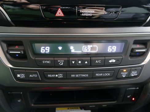 Used 2021 Honda Pilot Special Edition image 19