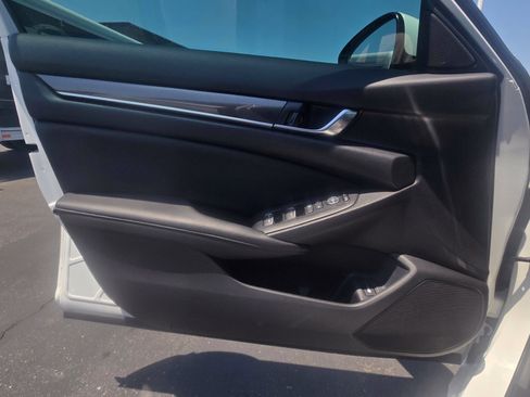 Used 2020 Honda Accord Sport image 13