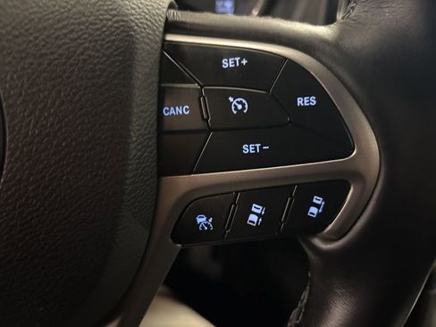 Used 2019 Jeep Grand Cherokee Overland image 23