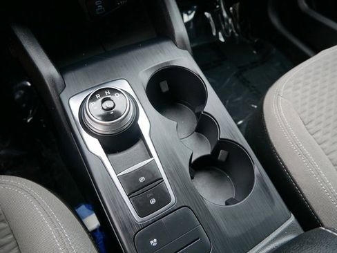 Certified 2022 Ford Escape SE w/ SE Sport Appearance Package image 27