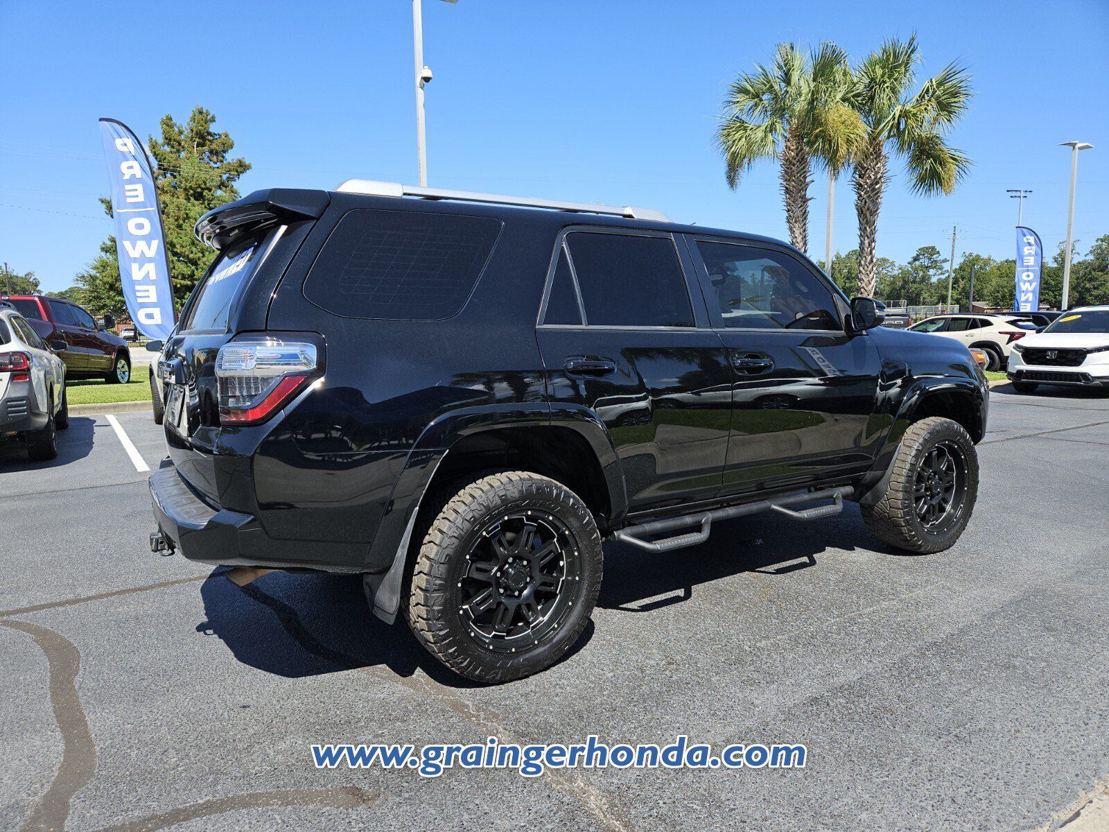 Used 2018 Toyota 4Runner SR5 Premium RWD image 5