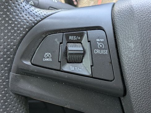 Used 2022 Chevrolet Trax LT AWD/4WD image 22