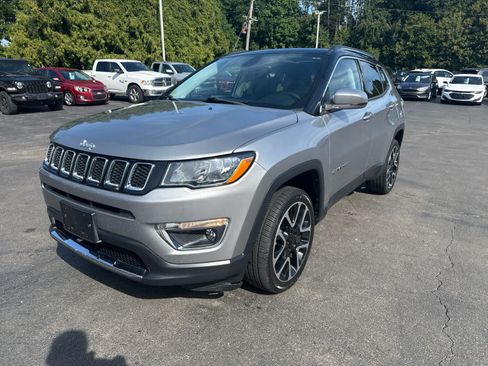 Used 2018 Jeep Compass Limited w/ Navigation Group AWD/4WD image 7