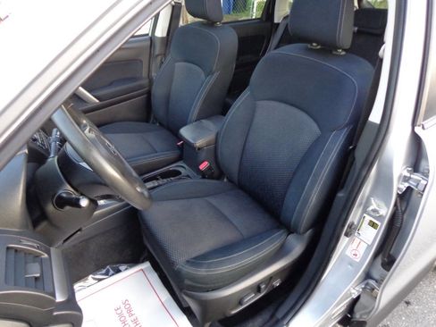 Used 2015 Subaru Forester 2.5i Premium w/ All-Weather Package image 11