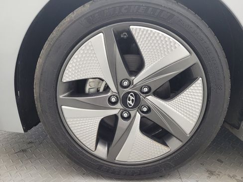 Used 2020 Hyundai Ioniq Limited FWD image 31