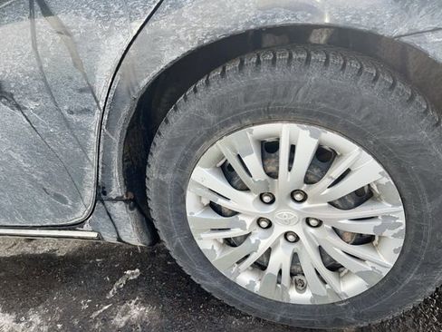 Used 2012 Toyota Camry LE image 15