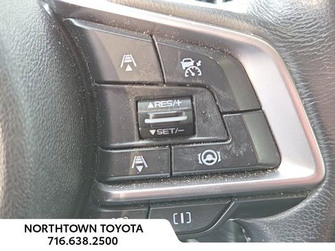 Used 2022 Subaru Forester Premium image 18