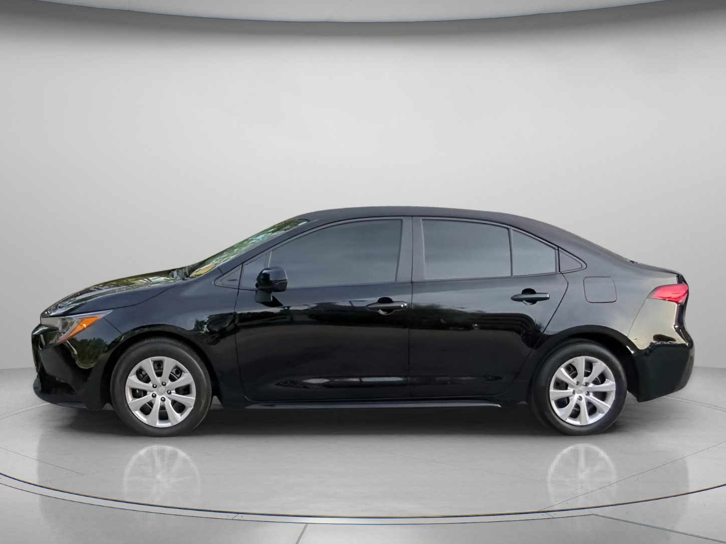 Used 2024 Toyota Corolla LE FWD image 16