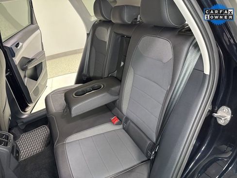 Used 2024 Volkswagen Taos SE image 24