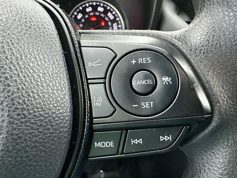 Used 2019 Toyota RAV4 XLE image 34