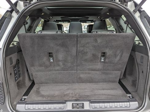 Used 2023 Land Rover Discovery S R-Dynamic image 41