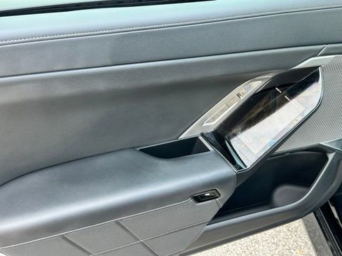 Used 2024 BMW 740i xDrive image 22