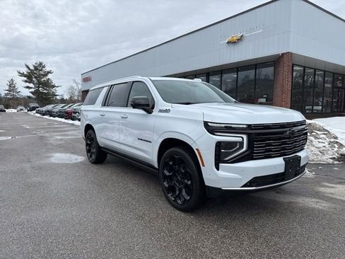 New 2026 Chevrolet Suburban High Country AWD/4WD image 2