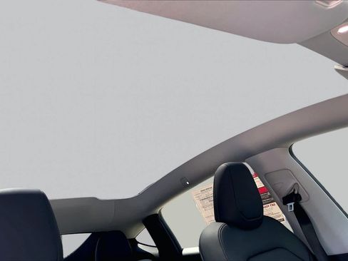 Used 2026 Tesla Model Y 2WD image 12