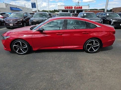 Used 2022 Honda Accord Sport image 2