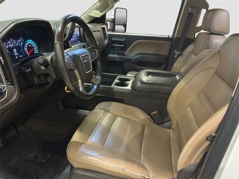 Used 2017 GMC Sierra 2500 Denali w/ Duramax Plus Package image 28