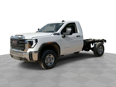 New 2025 GMC Sierra 2500 Pro w/ Convenience Package